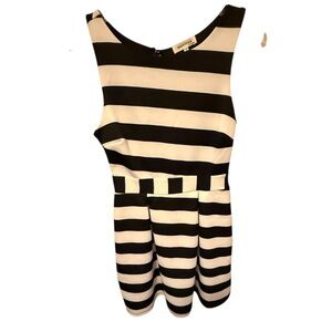 Monteau Los Angeles‎ Dress